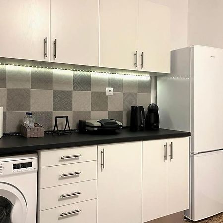 Pame Rentals - Ideal For 2 In Pagrati Athén Kültér fotó