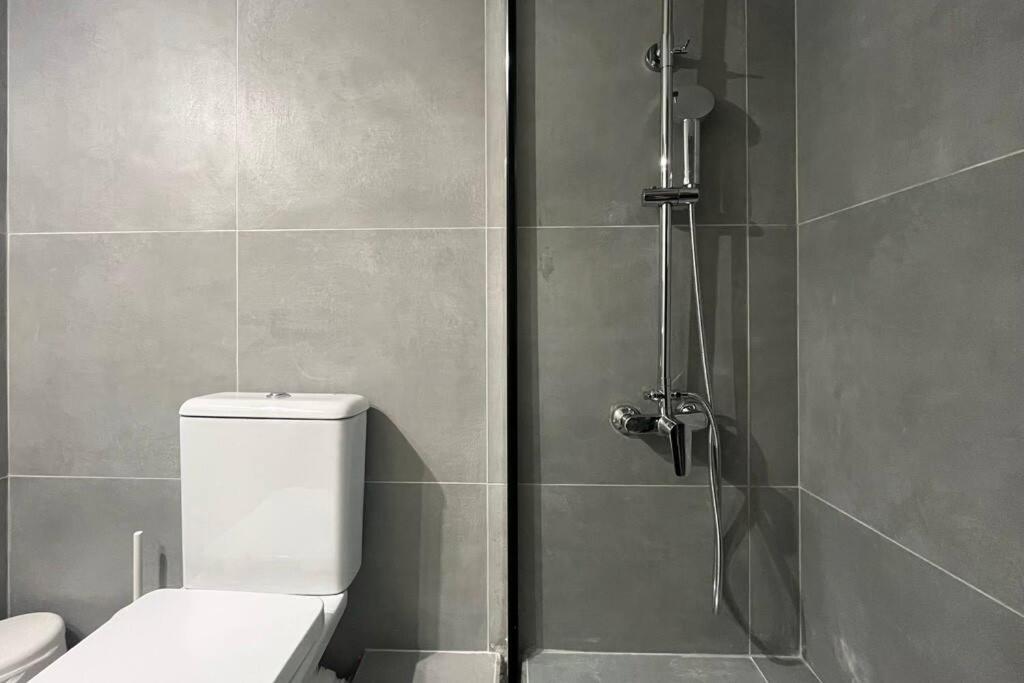 Pame Rentals - Ideal For 2 In Pagrati Athén Kültér fotó